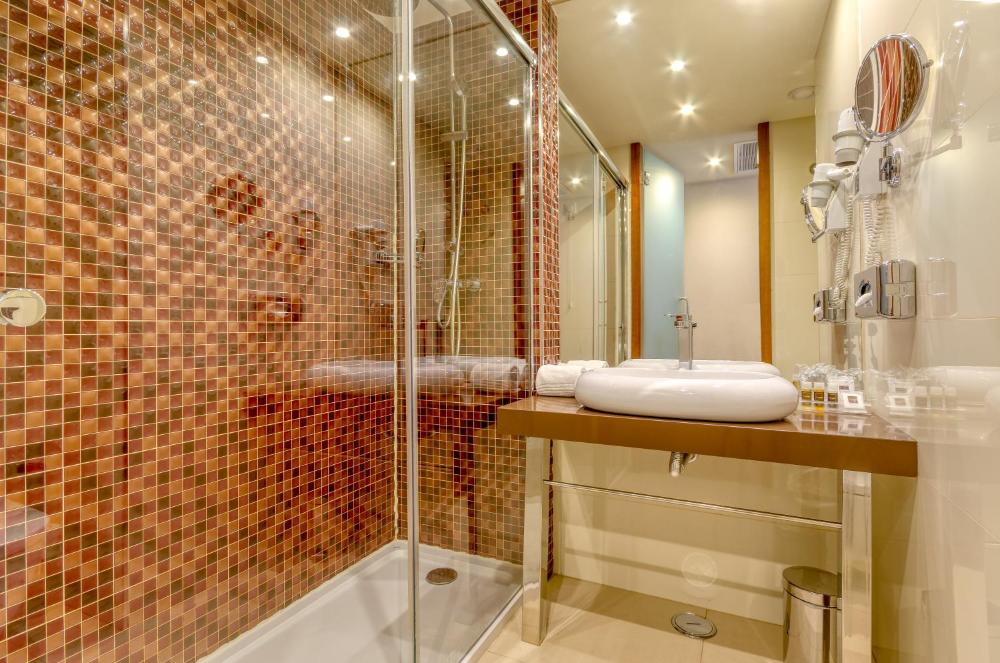 Special Offer - Executive Twin Room interior